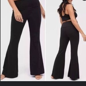 Aerie Offline black high wasted flare leggings